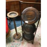 An oak cake stand.