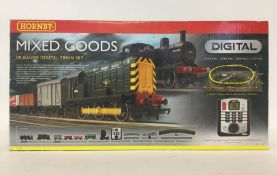 HORNBY: An 00 gauge "Mixed Goods" Digital Train se