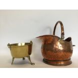 A copper coal scuttle, brass ware etc. Est. £20 -