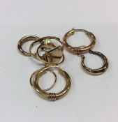 A group of 9 carat gem set rings. Approx. 8 grams.