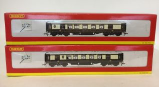 HORNBY: Two boxed 00 gauge scale model carriages n