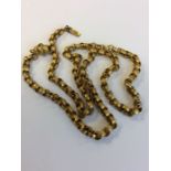 A good gold chain, the links attractively decorate