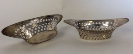 A pair of Edwardian silver pierced bonbon dishes o