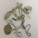 A good bundle of silver costume jewellery to inclu