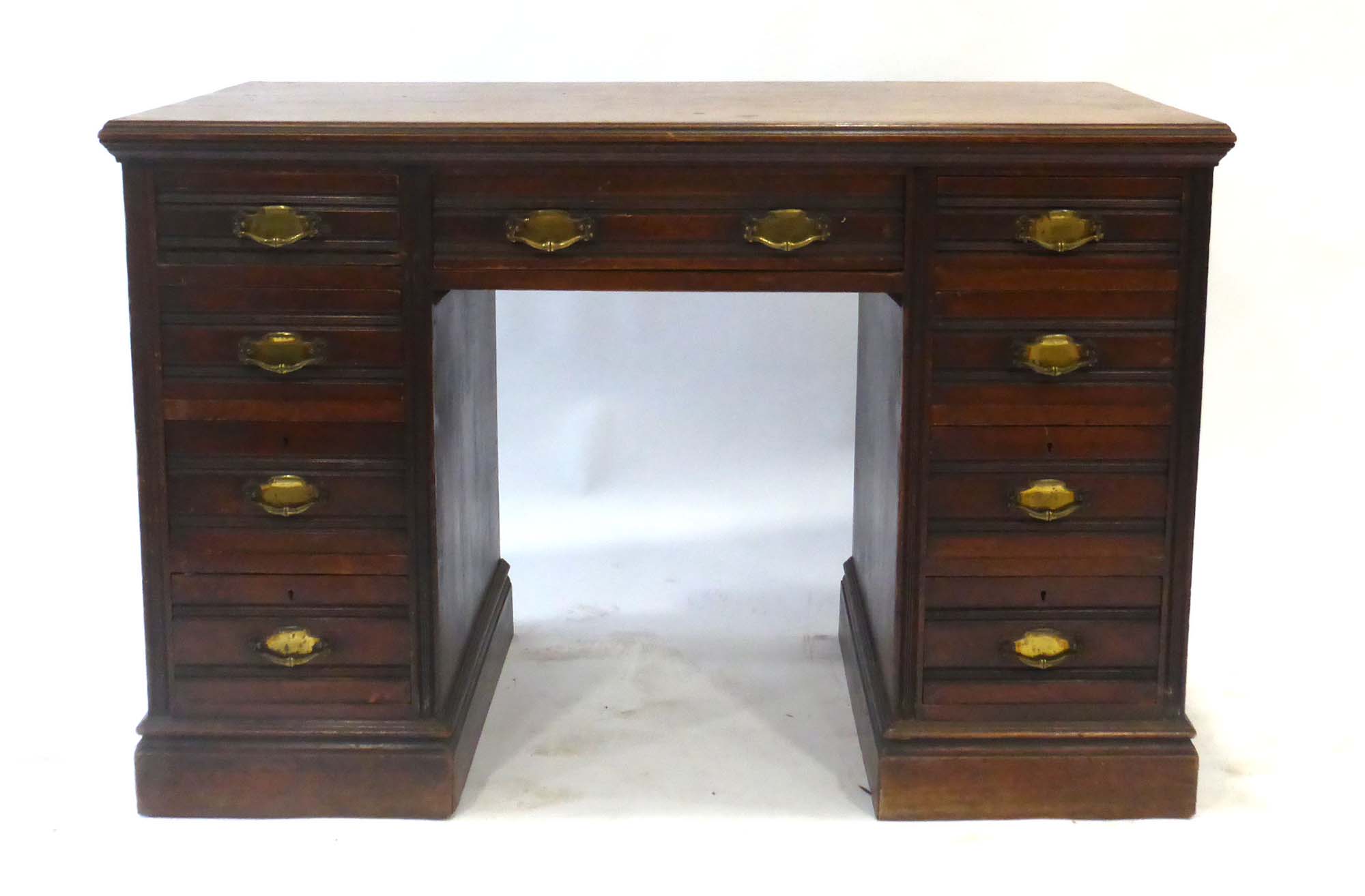 A Victorian mahogany twin pedestal desk with an arrangement of nine drawers on plinth bases, l. - Image 2 of 3
