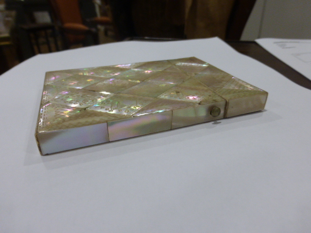 A 19th century mother-of-pearl card case, 10. - Image 5 of 7