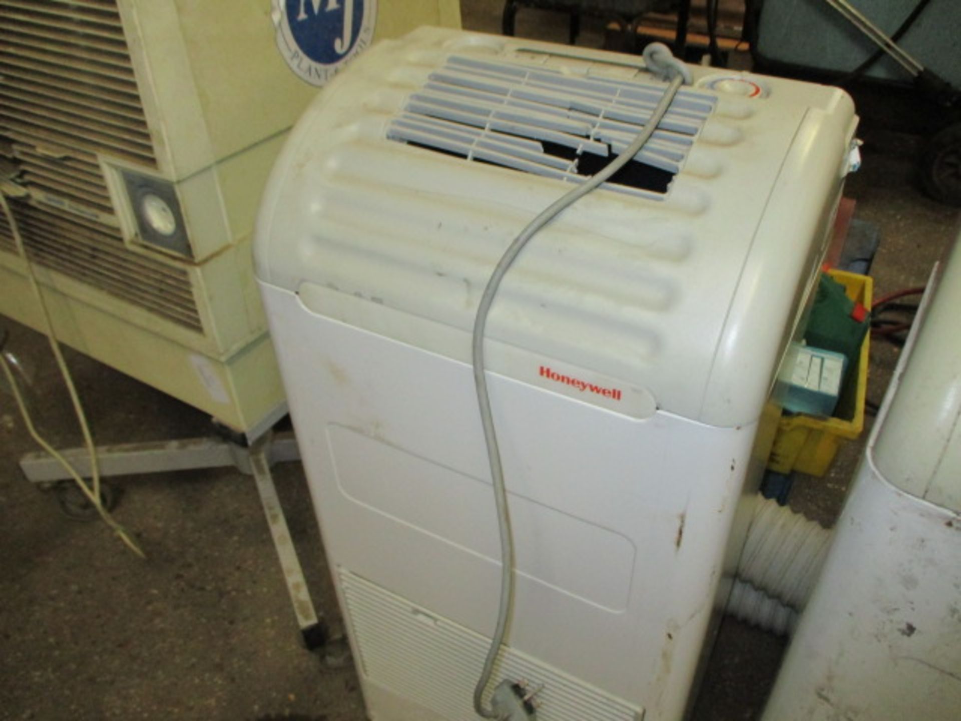 (359) Mobile air conditioner (40924)