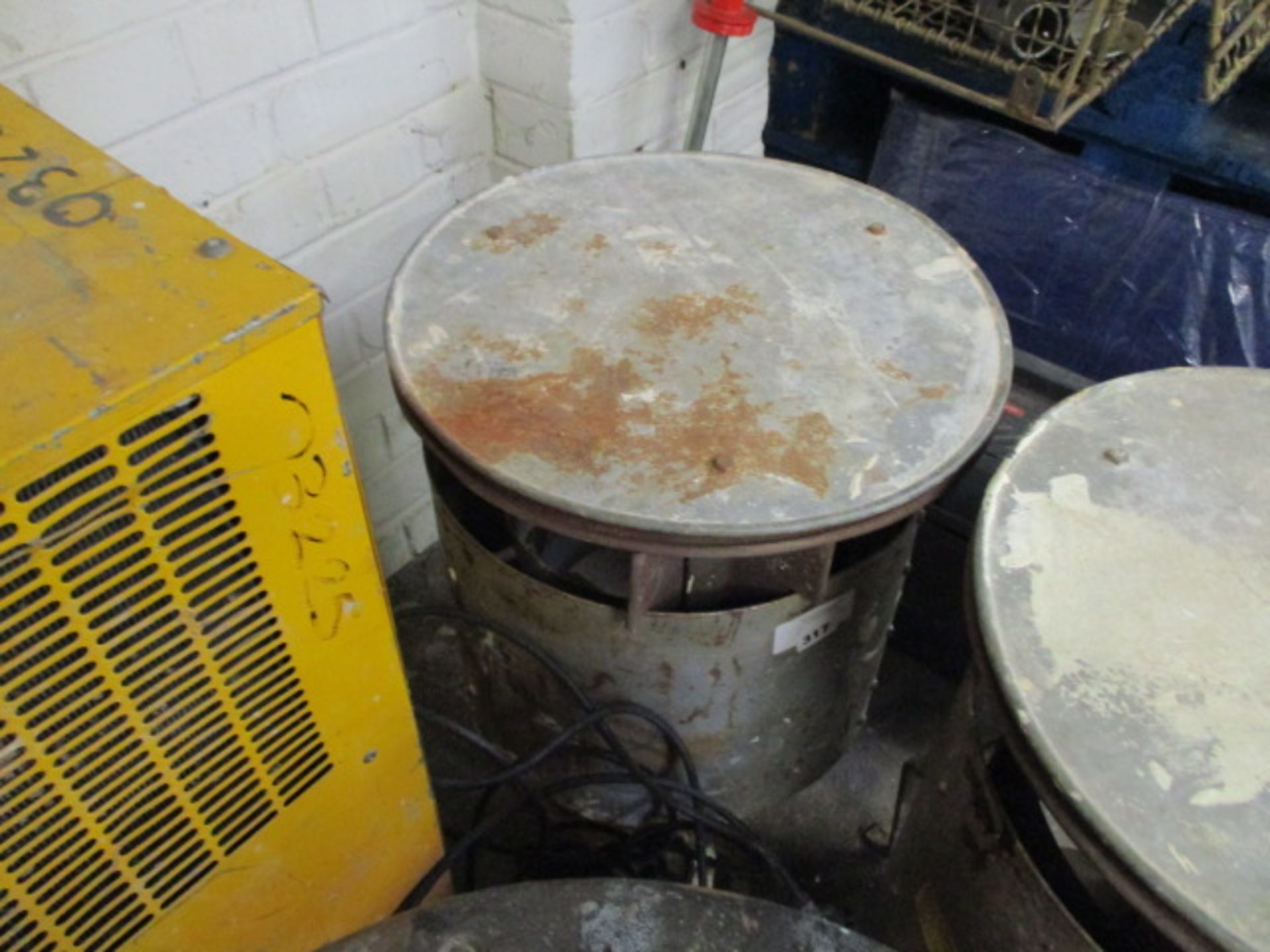 (478M) Dust bin type gas heater