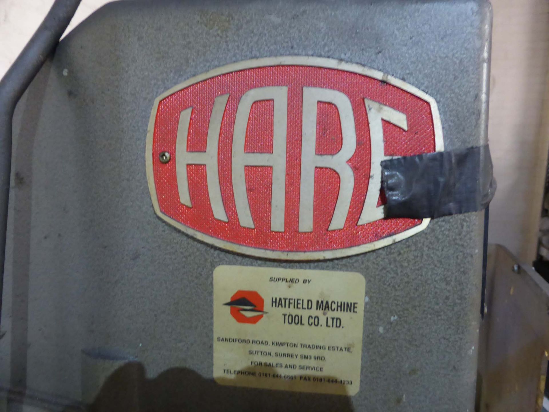 Hare type 5BS 3 phase electric powered press on stand with a range of tooling - Image 4 of 5