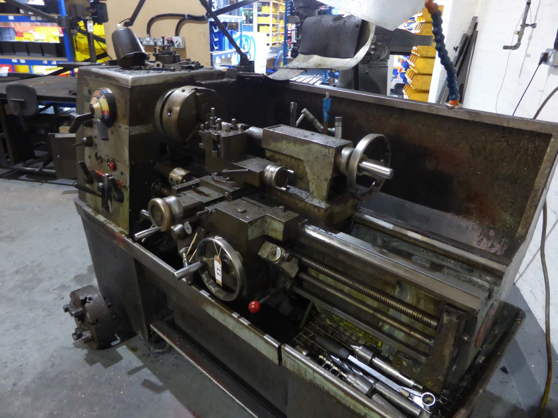 Colchester Triumph 2000 36in by 9in centre lathe with QC tool post, two 3 and one 4 jaw chuck and - Image 4 of 6