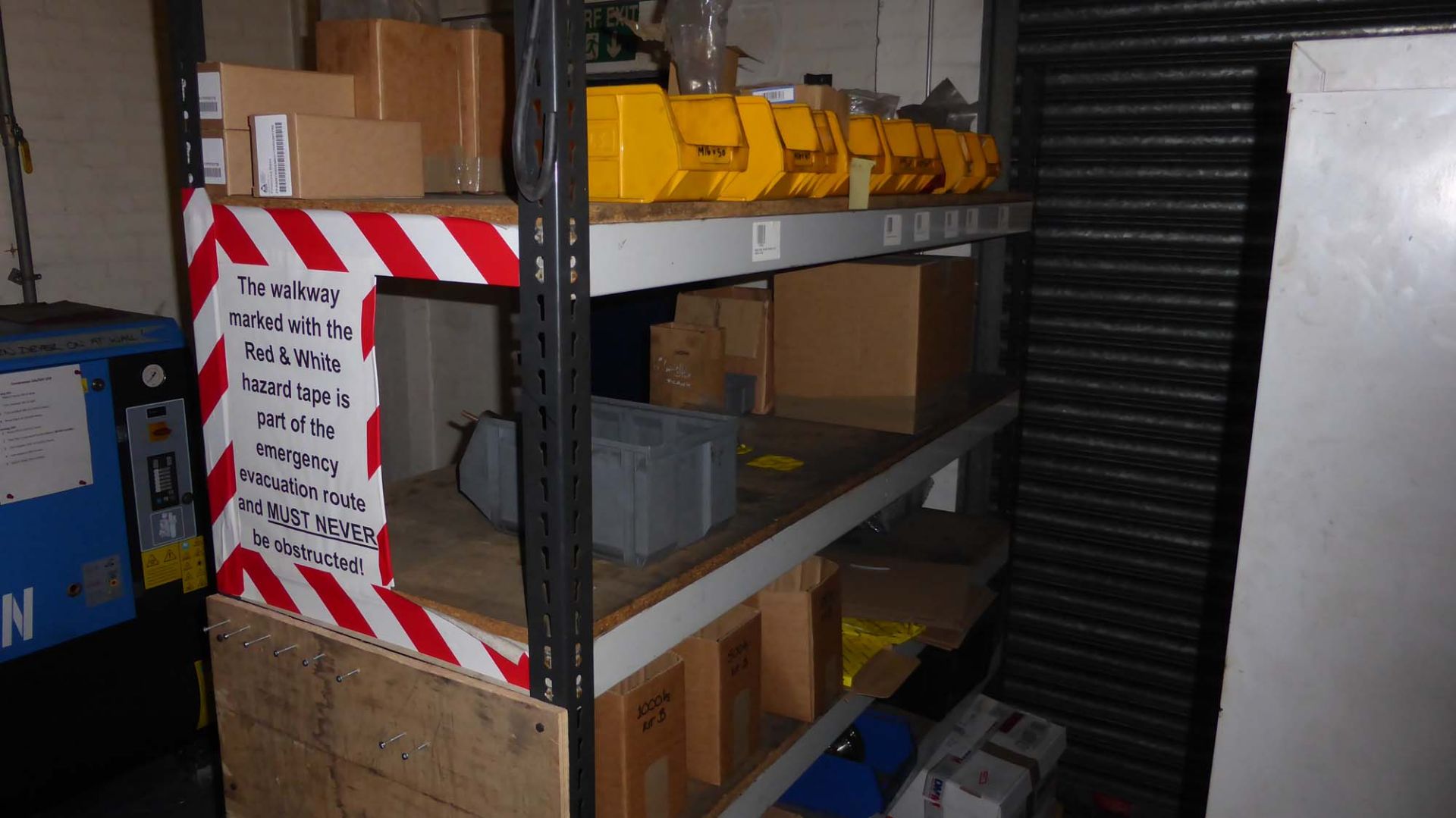 Grey steel double door stock cabinet and a brown and cream 4 shelf rack (not including contents) - Image 3 of 3