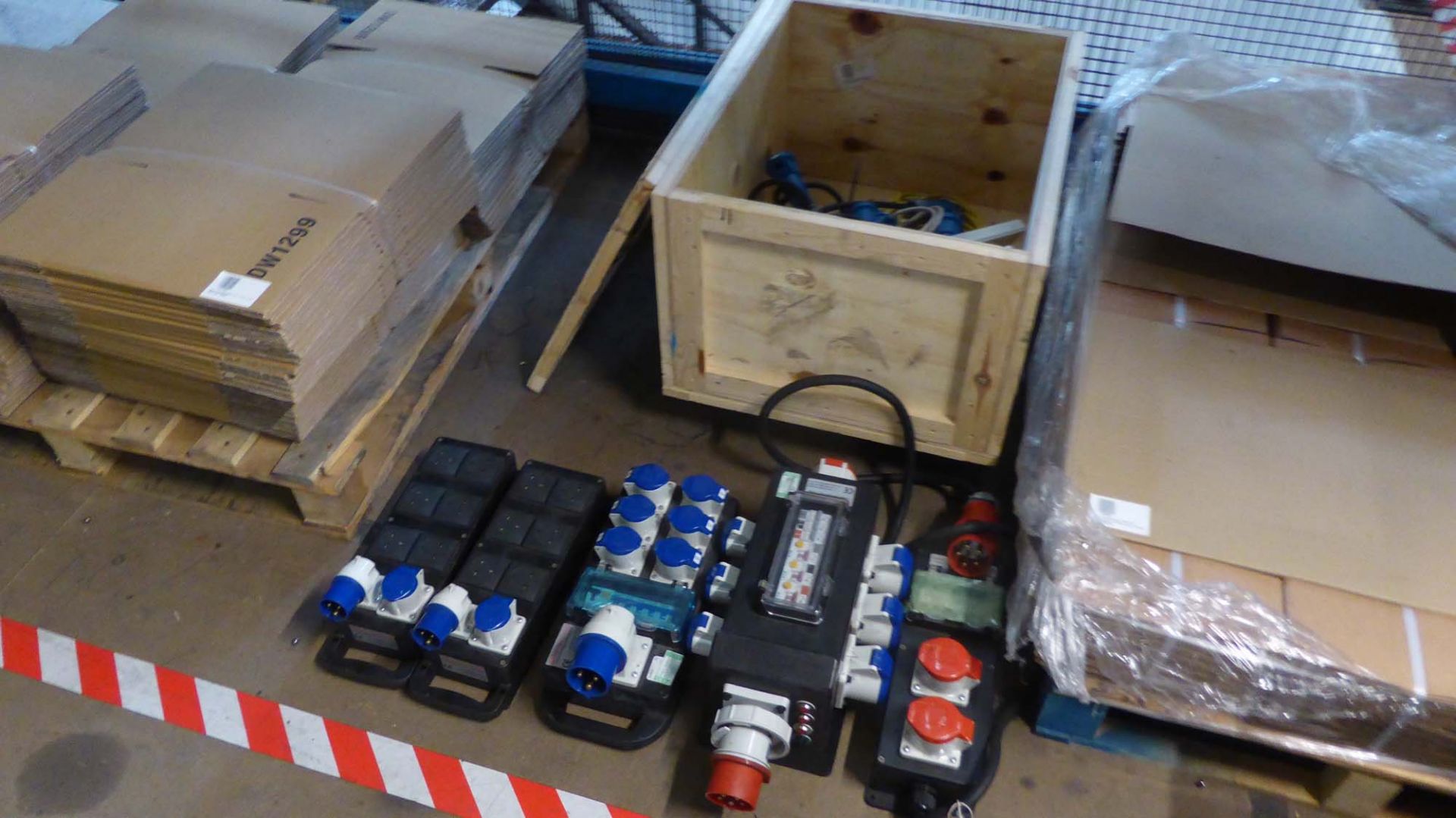 5 various power distribution modules with wooden case and contents, plugs and cables - Image 2 of 3