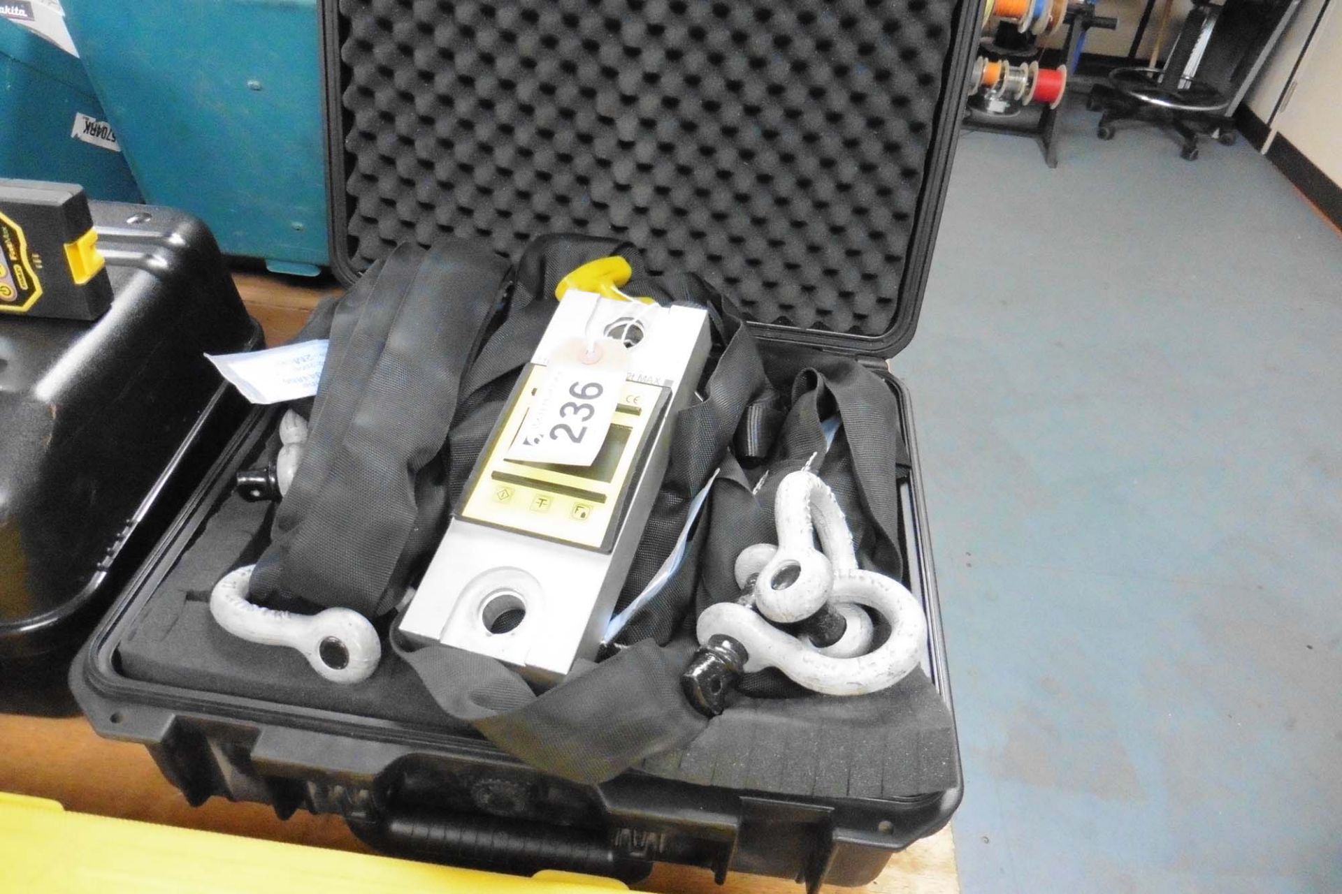 2 tonne max capacity load cell with assorted strap shackles and peli case