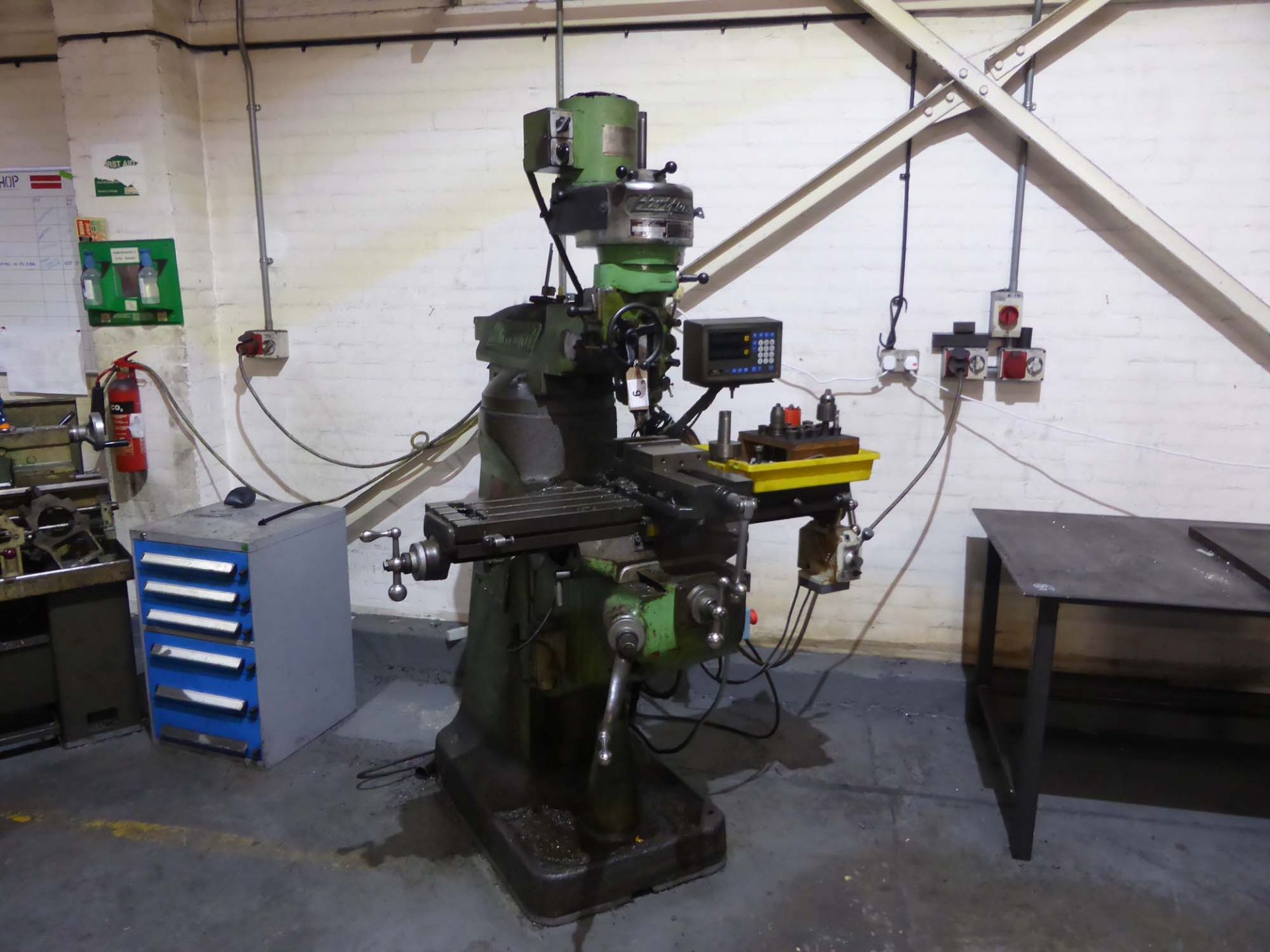 Hartford turret milling machine with powered table, Mitutoyo 2 axis DRO, machine vice and range of