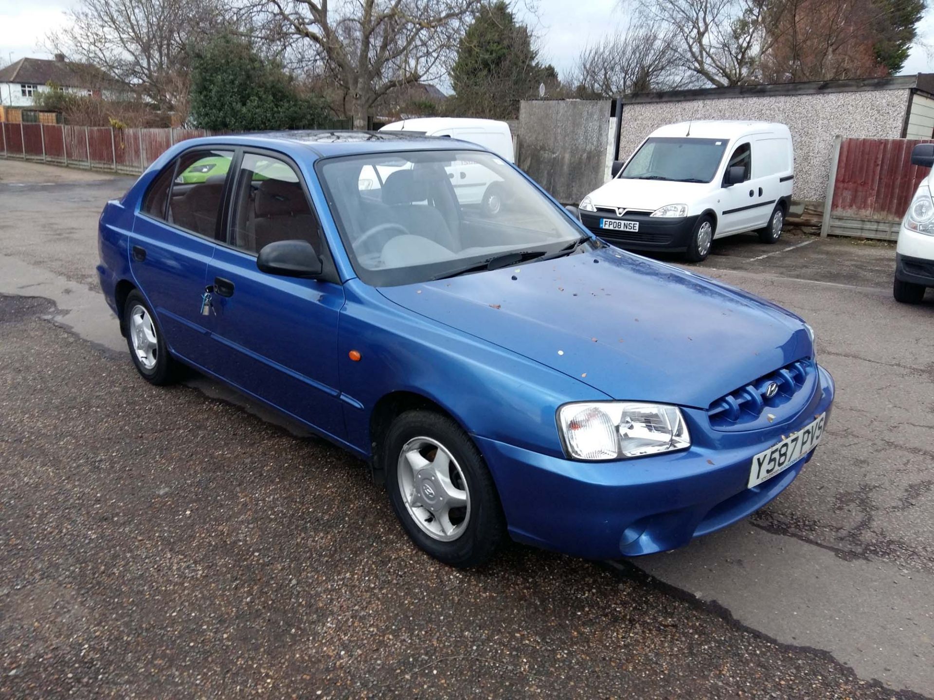 Hyundai Accent CDX 1495cc petrol 5 door hatchback Registration number: Y587 PVS First Registered: - Image 3 of 9