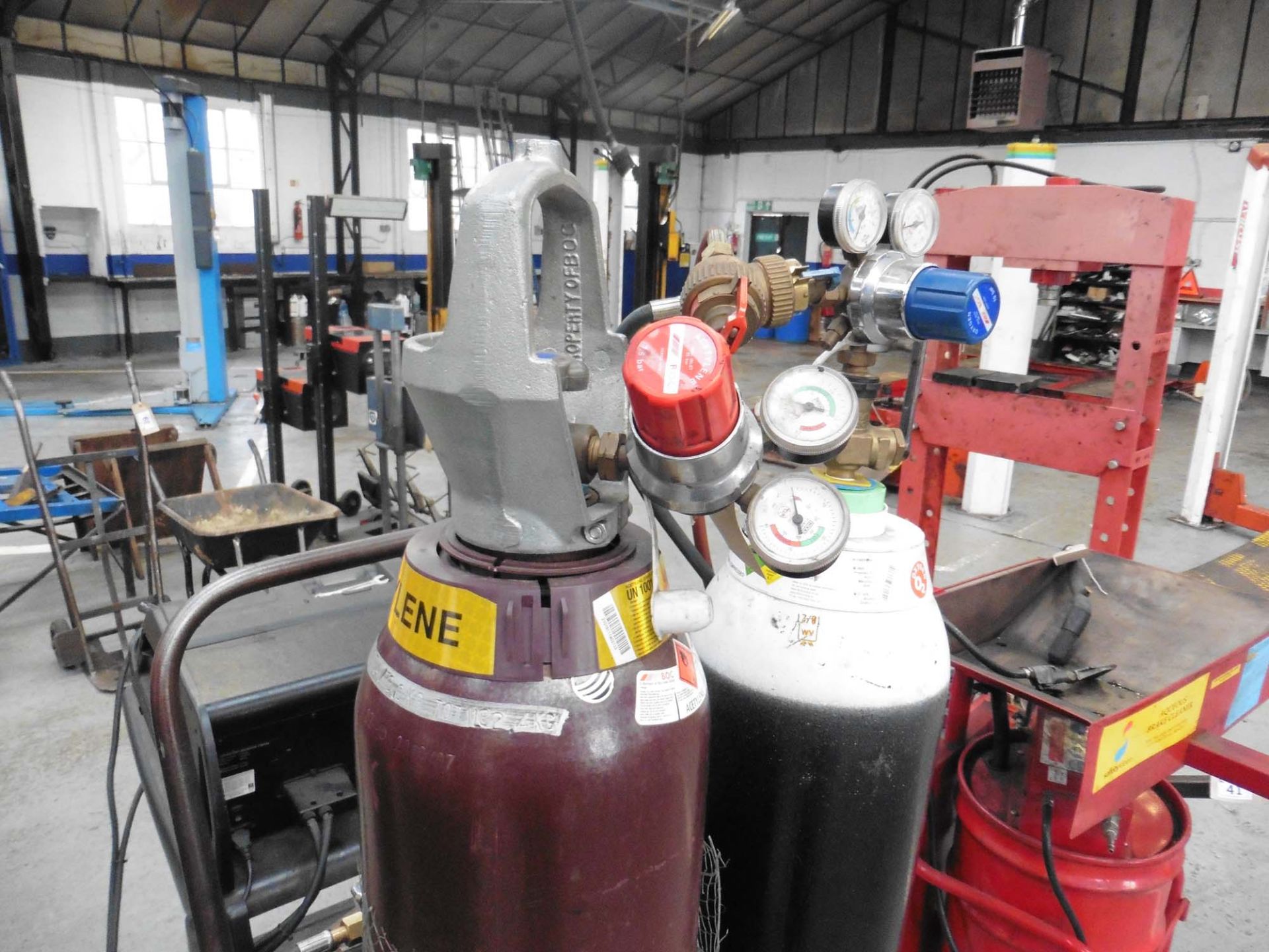 Set of oxy acetylene welding gauges, hoses and guns on trolley (bottles excluded) - Image 2 of 4