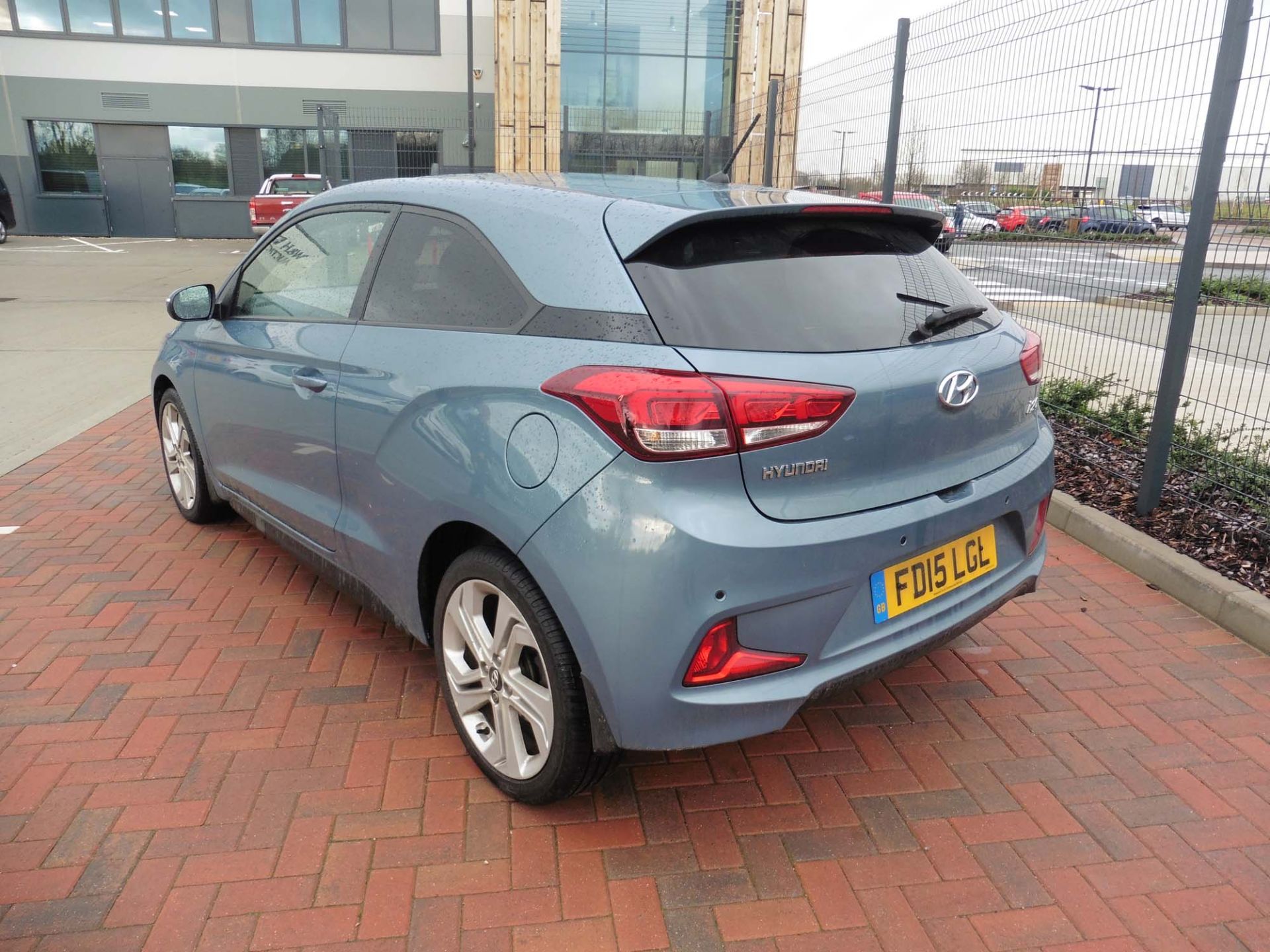 Hyundai i20 Sport CRDI 1396cc diesel coupe Registration number: FD15 LGL First Registered: 12.05. - Image 4 of 9