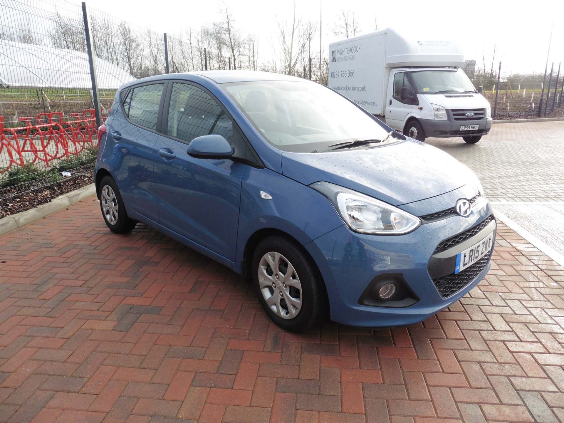 Hyundai i10 SE 1248cc petrol hatchback Registration number: LR15 ZWA First Registered: 18.04.2015 - Image 2 of 10