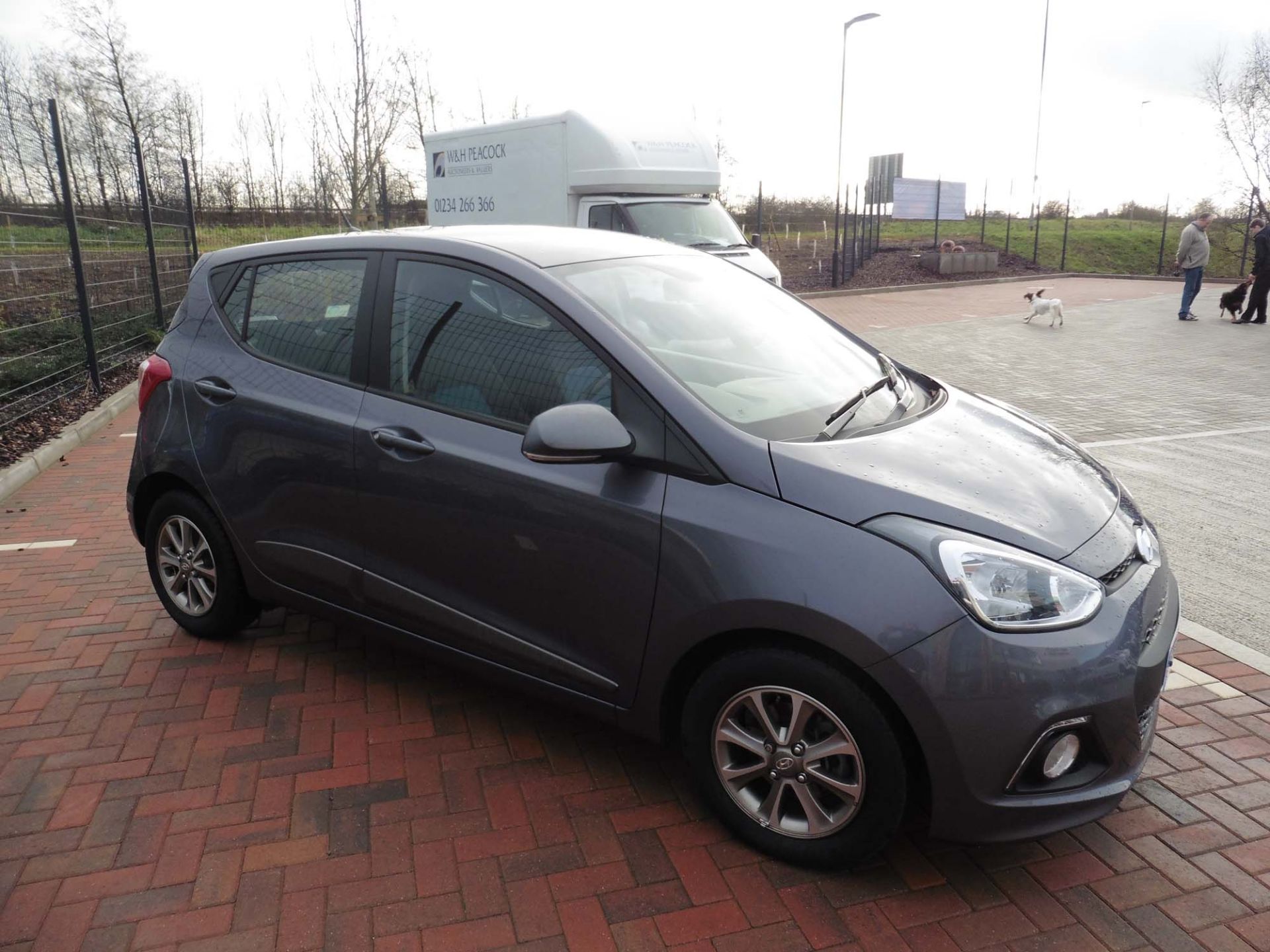 Hyundai i10 Premium 1248cc petrol hatchback Registration number: EF66 URB First Registered: 29.11. - Image 6 of 9