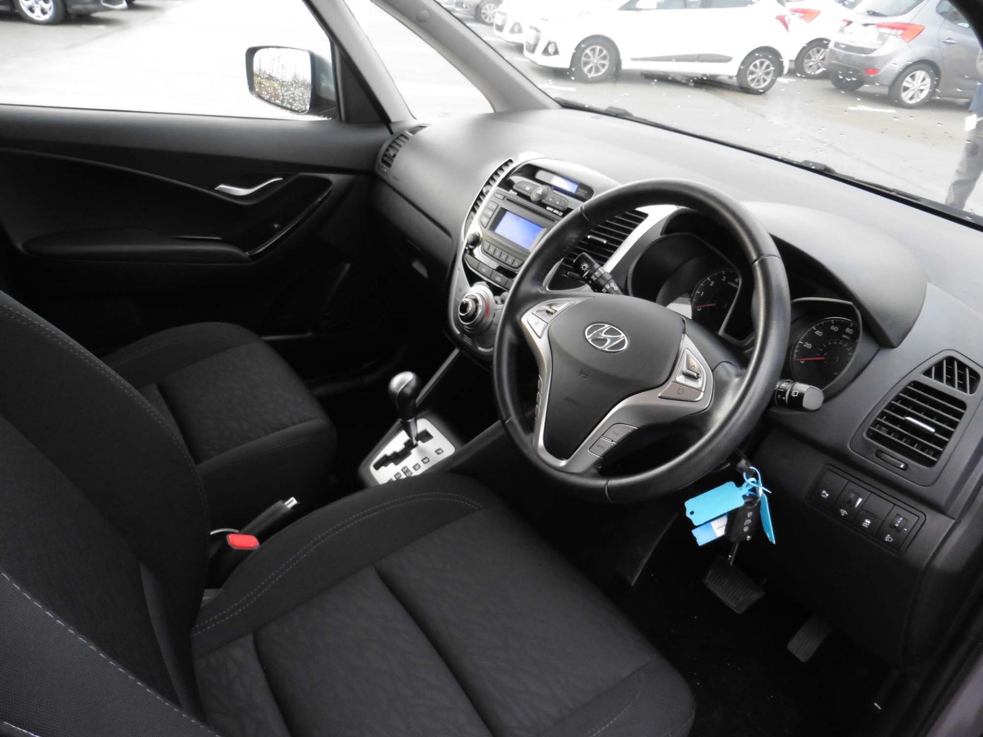 Hyundai ix20 Active Auto 1591cc, petrol MPV Registration number: WU15 XNC First Registered: 09.06. - Image 7 of 9