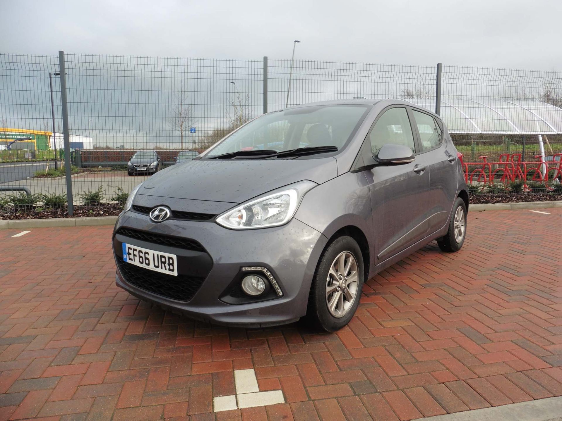 Hyundai i10 Premium 1248cc petrol hatchback Registration number: EF66 URB First Registered: 29.11. - Image 2 of 9