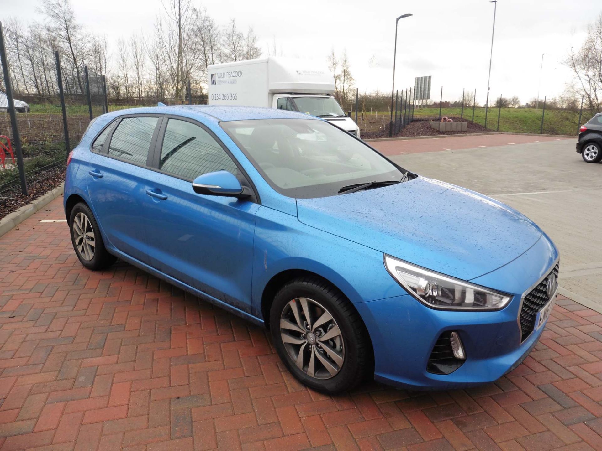 Hyundai i30 SE CRDI 1582cc, diesel hatchback Registration number: LM67 UYP First Registered: 05.12. - Image 6 of 9