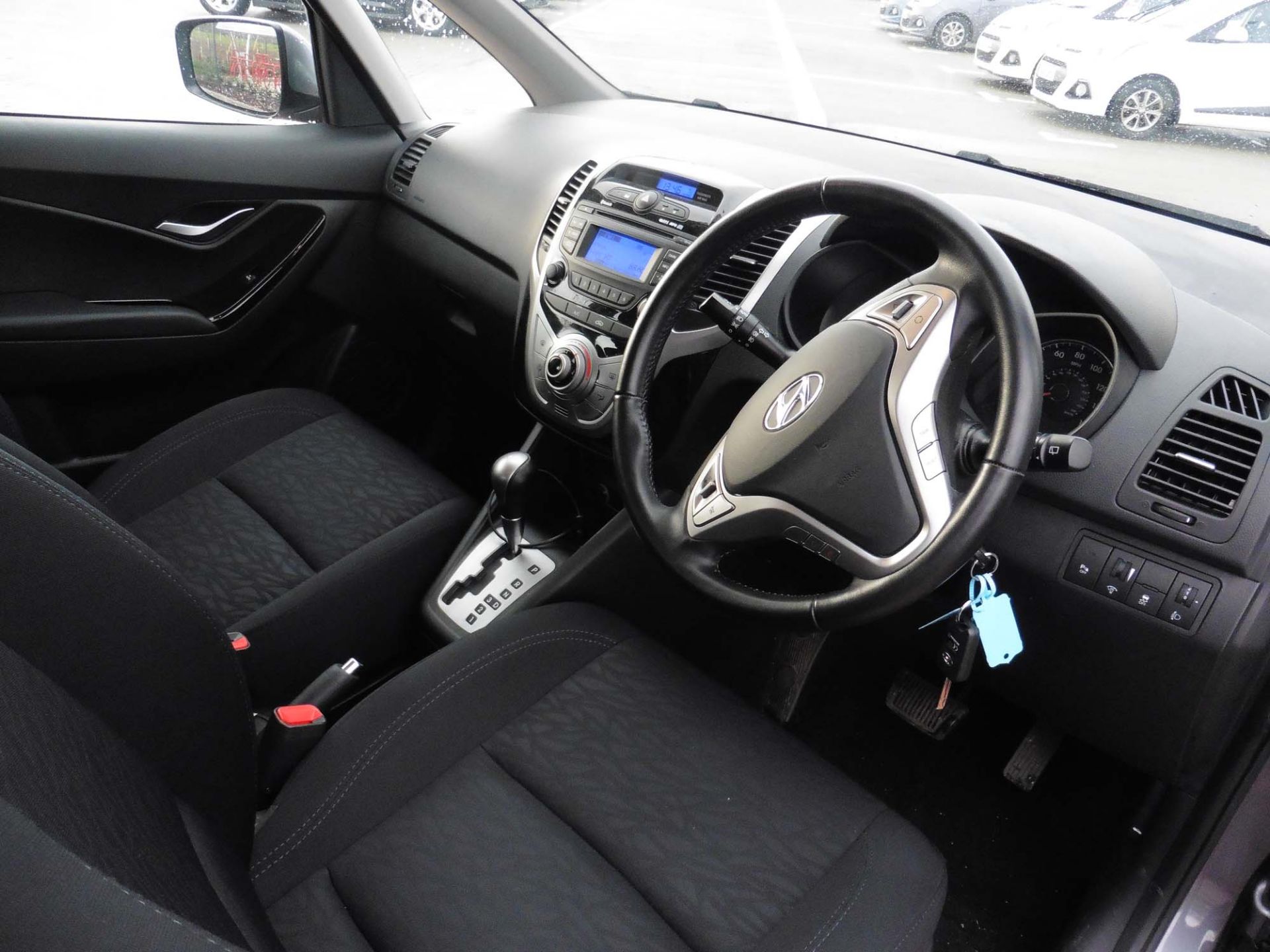 Hyundia ix20 Active Auto 1591cc MPV Registration number: LL14 EBF First Registered: 20.06.2014 - Image 7 of 9