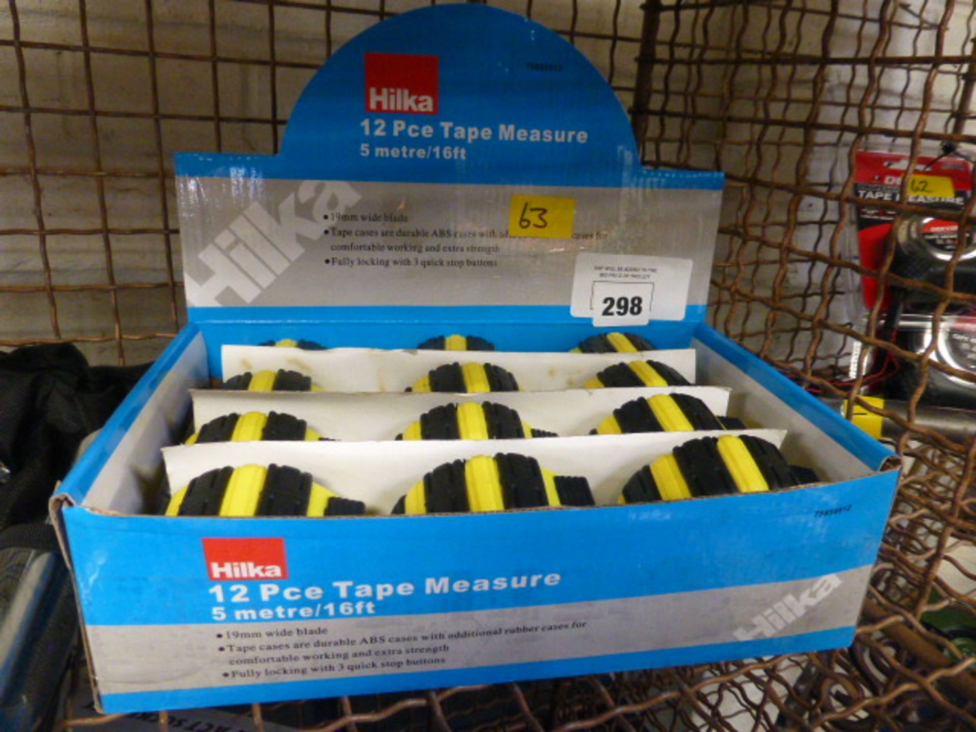 12 tape measures (63)