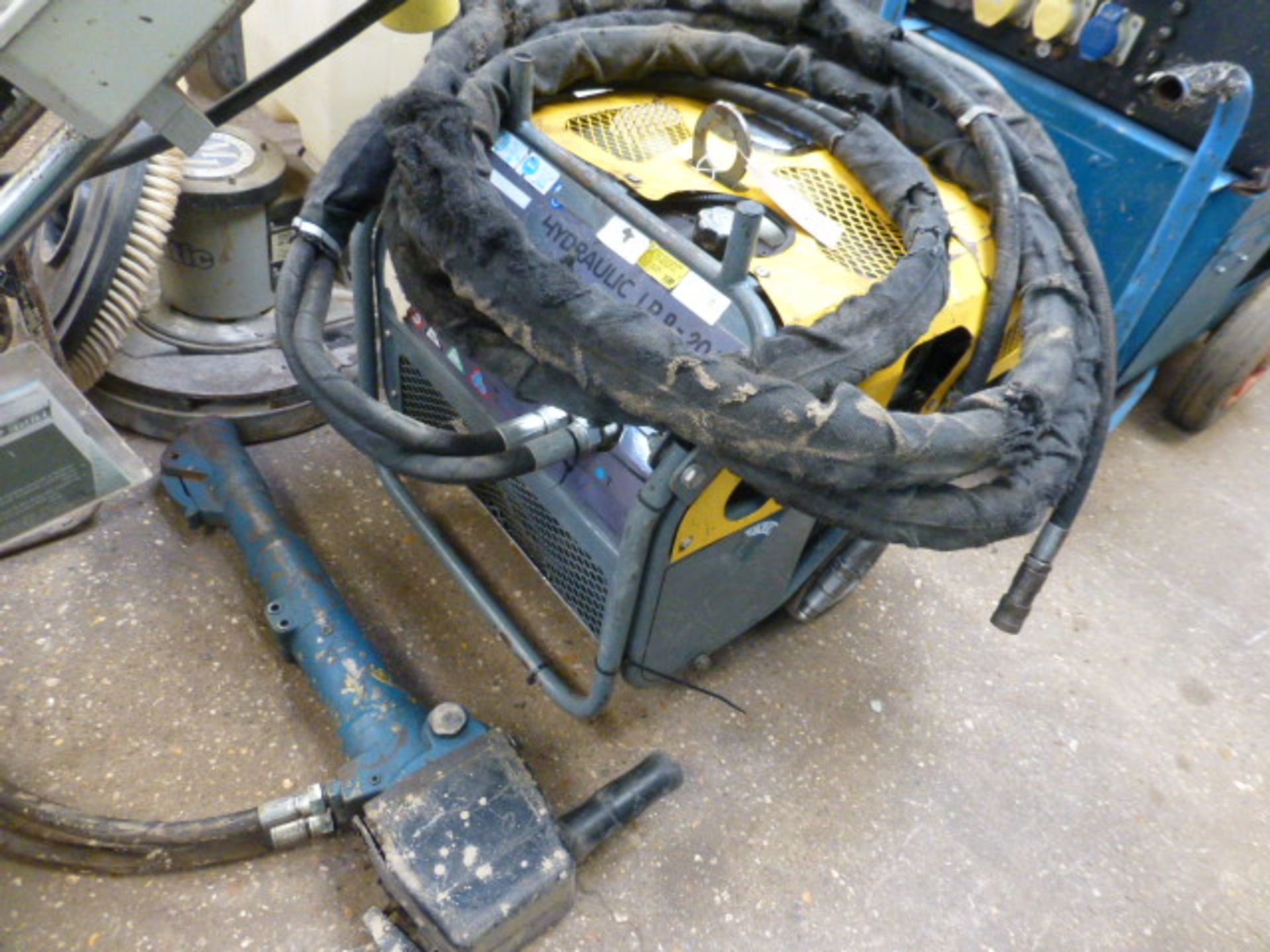 Atlas Copco model Hydraulic LP9-20P petrol engine mobile breaker unit with hose and breaker (318319)