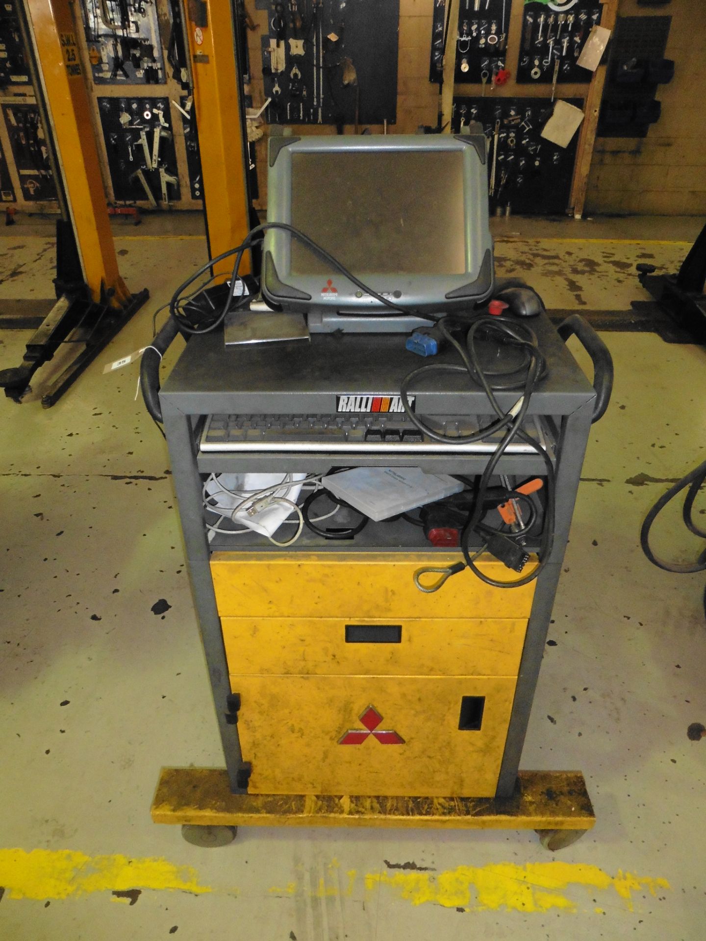 Ralli Art vehicle diagnostic console on trolley