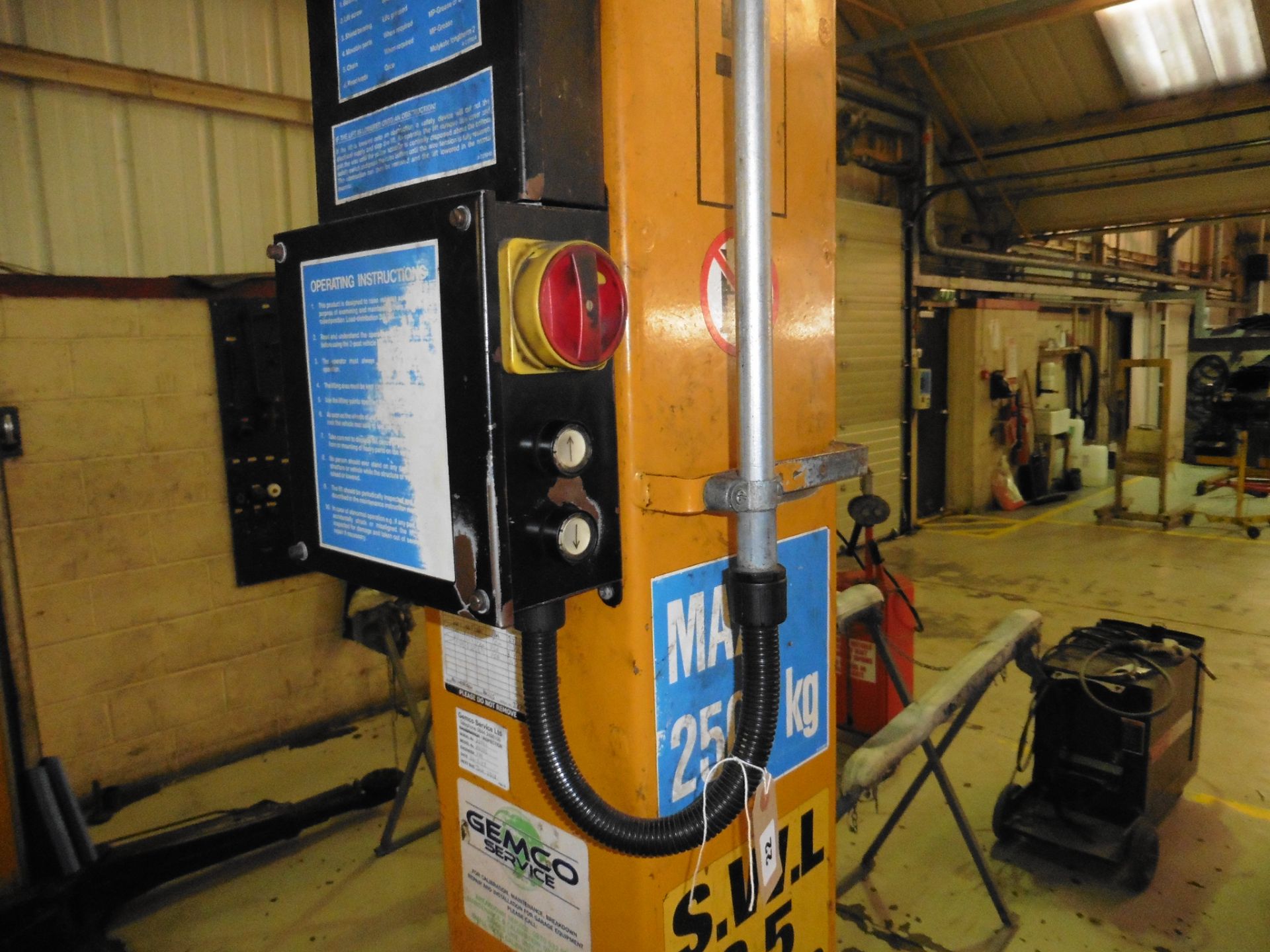 HH Intertech 2.5 tonne 2 post car lift model HH225 Serial no:22791 - Image 2 of 5