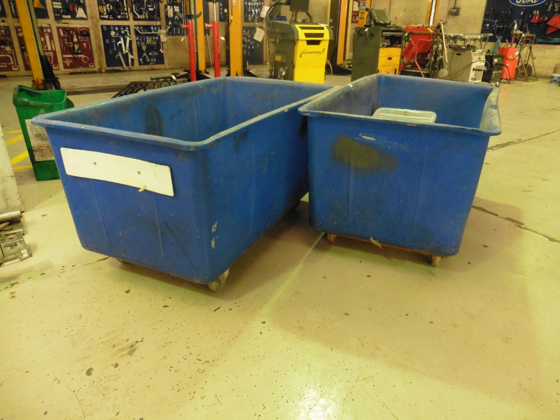 2 blue polypropylene bins on castors - Image 2 of 2