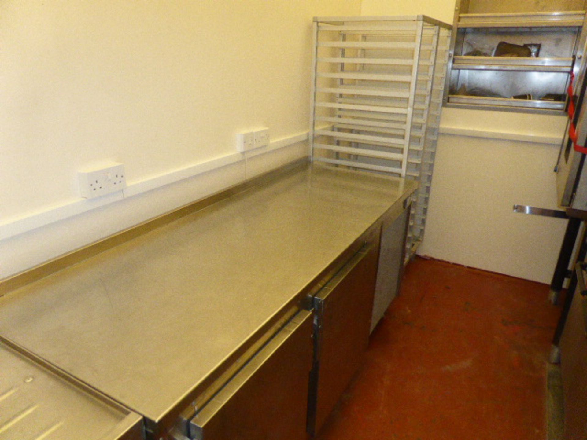 Large Mobile Catering Kitchen on Bateson triple axle chassis with double door floor to ceiling - Image 7 of 13