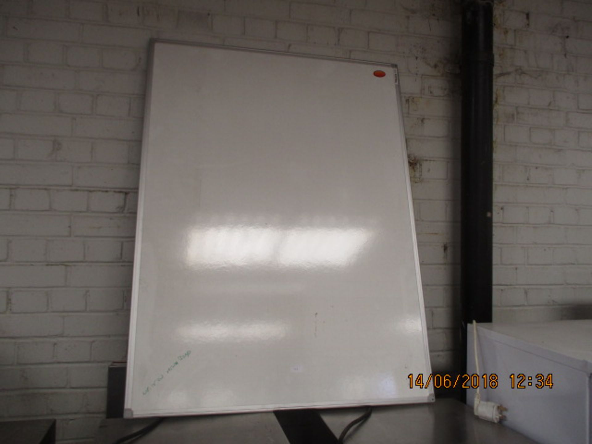 Wall mount whiteboard