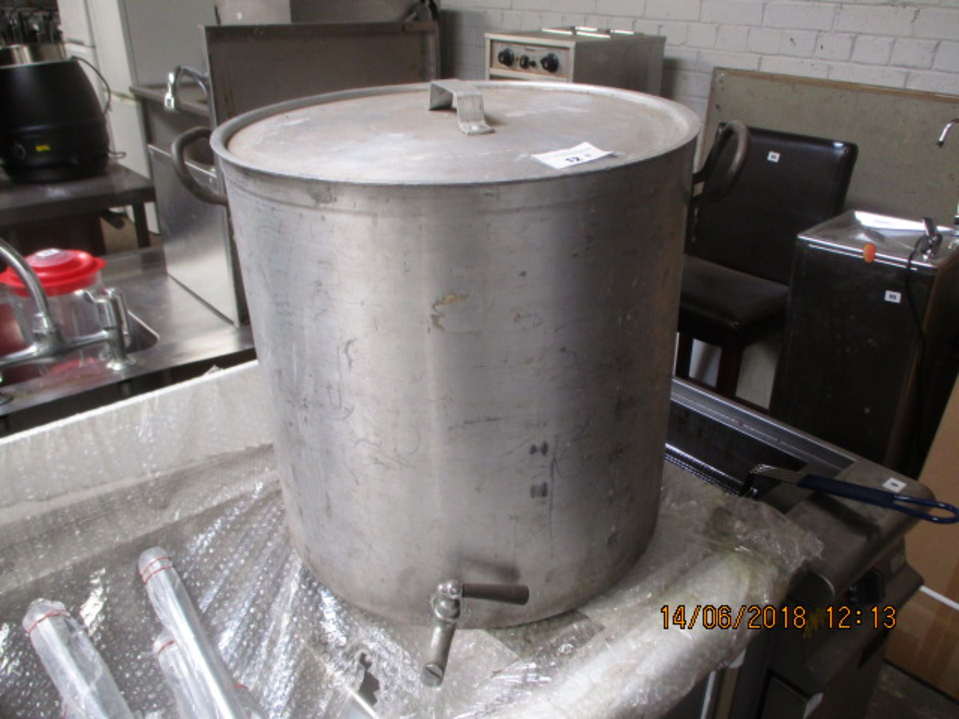 (486c) Large aluminium stock pot with handles and lid