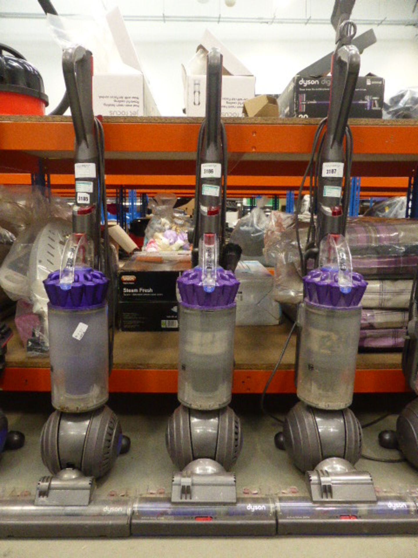 3225 Upright Dyson dc40 vacuum cleaner