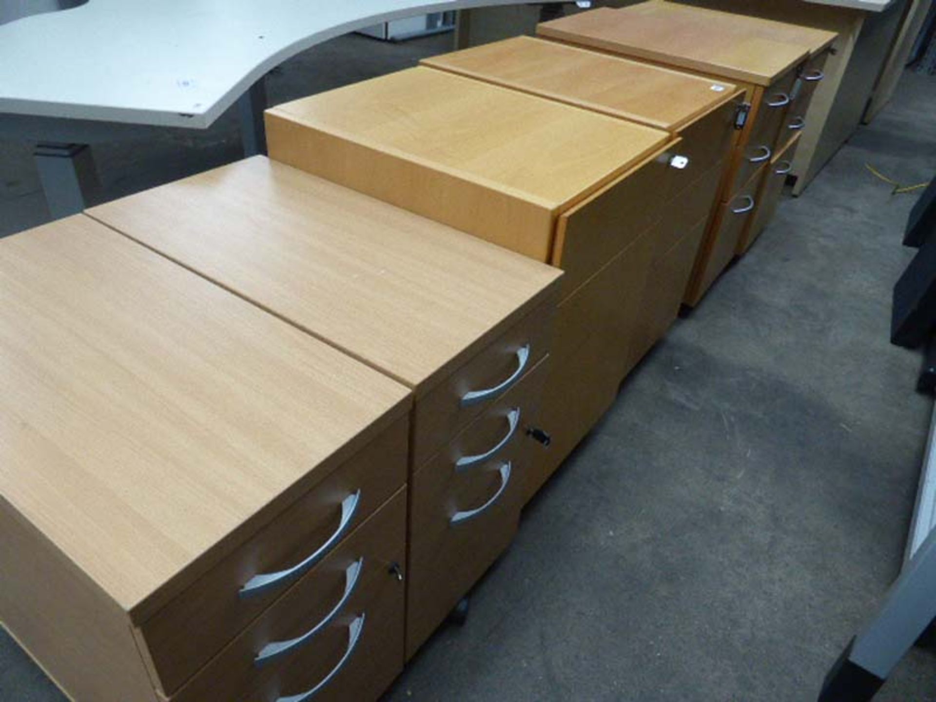 6x oak 3 drawer pedestals