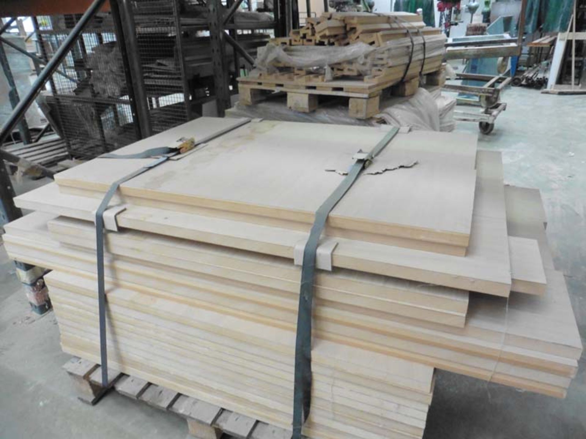 3 pallets of assorted MDF parts, shop fitting panels, and some lengths of assorted softwood - Image 4 of 5