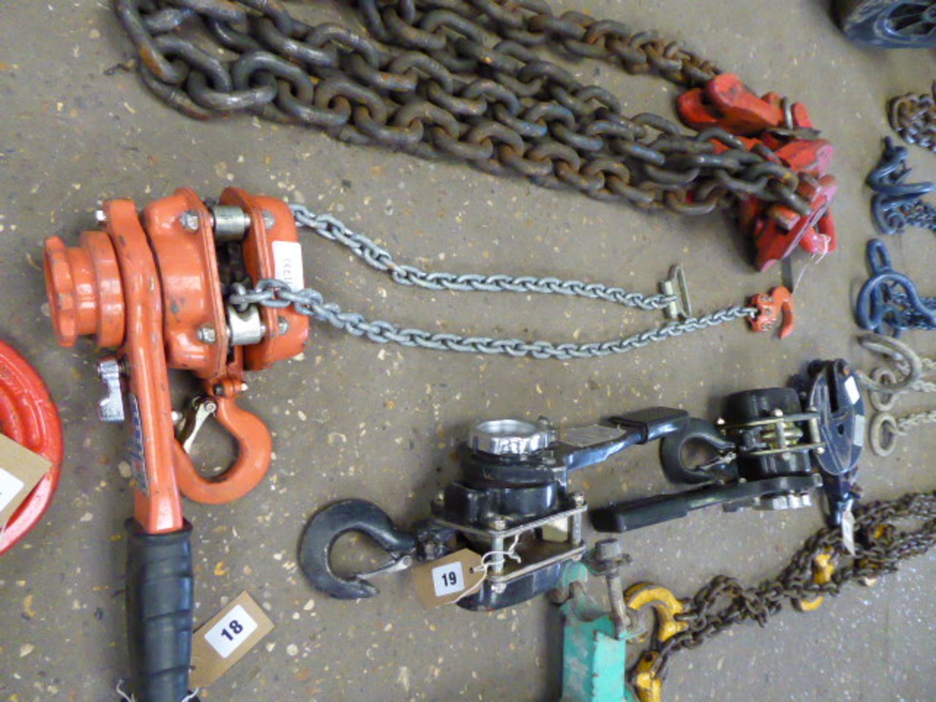 750kg hand crank hoist - Image 2 of 2