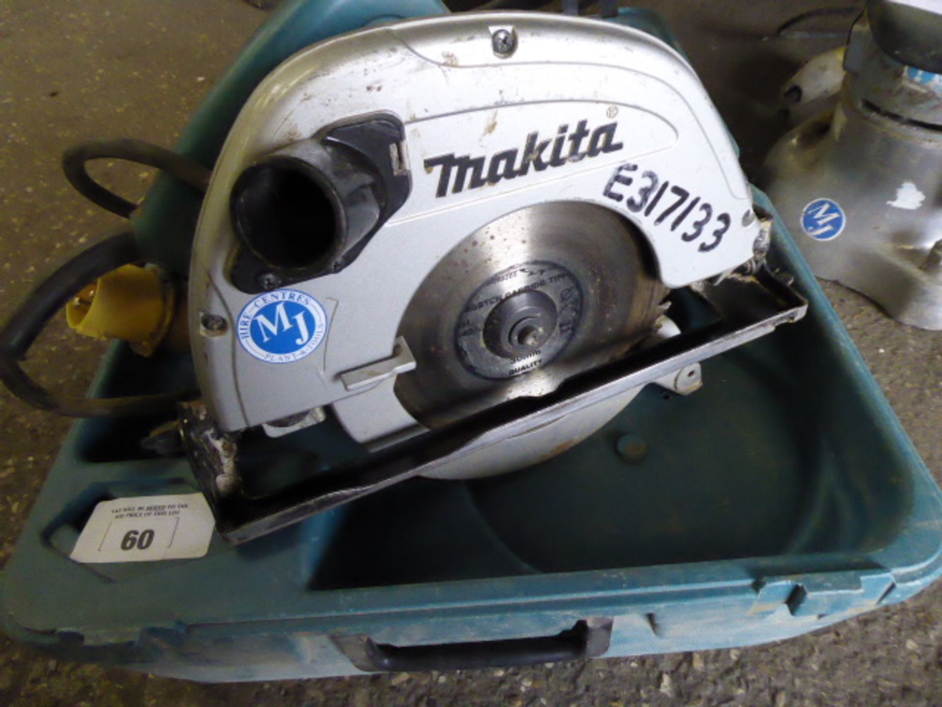 (37) Makita 704R hand operated circular saw in case, 110v (317133) - Image 2 of 2