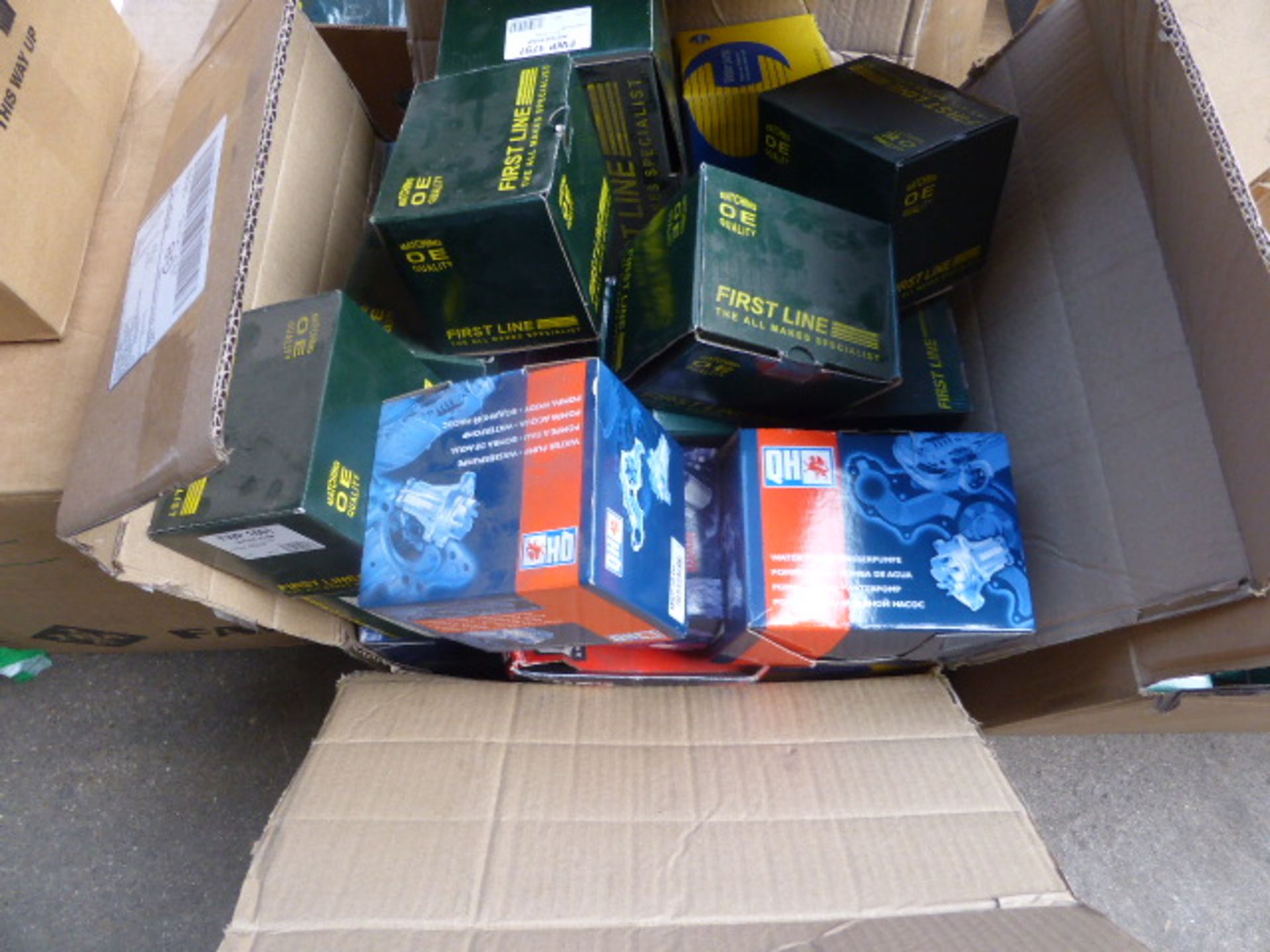 Large box of QH and First Line water pumps, for various vehicles including Land Rover, Rover,
