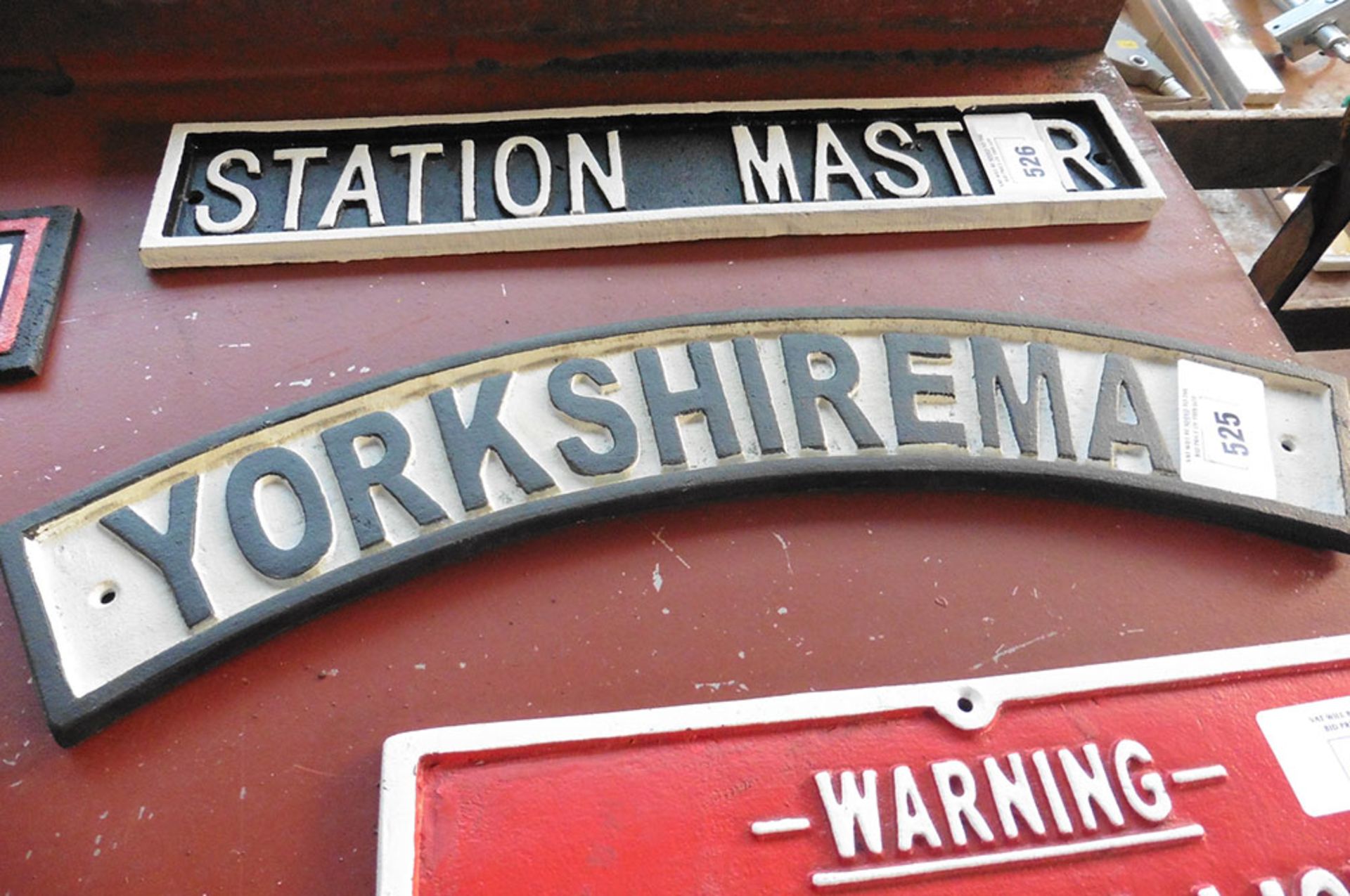 Yorkshireman cast sign (170)