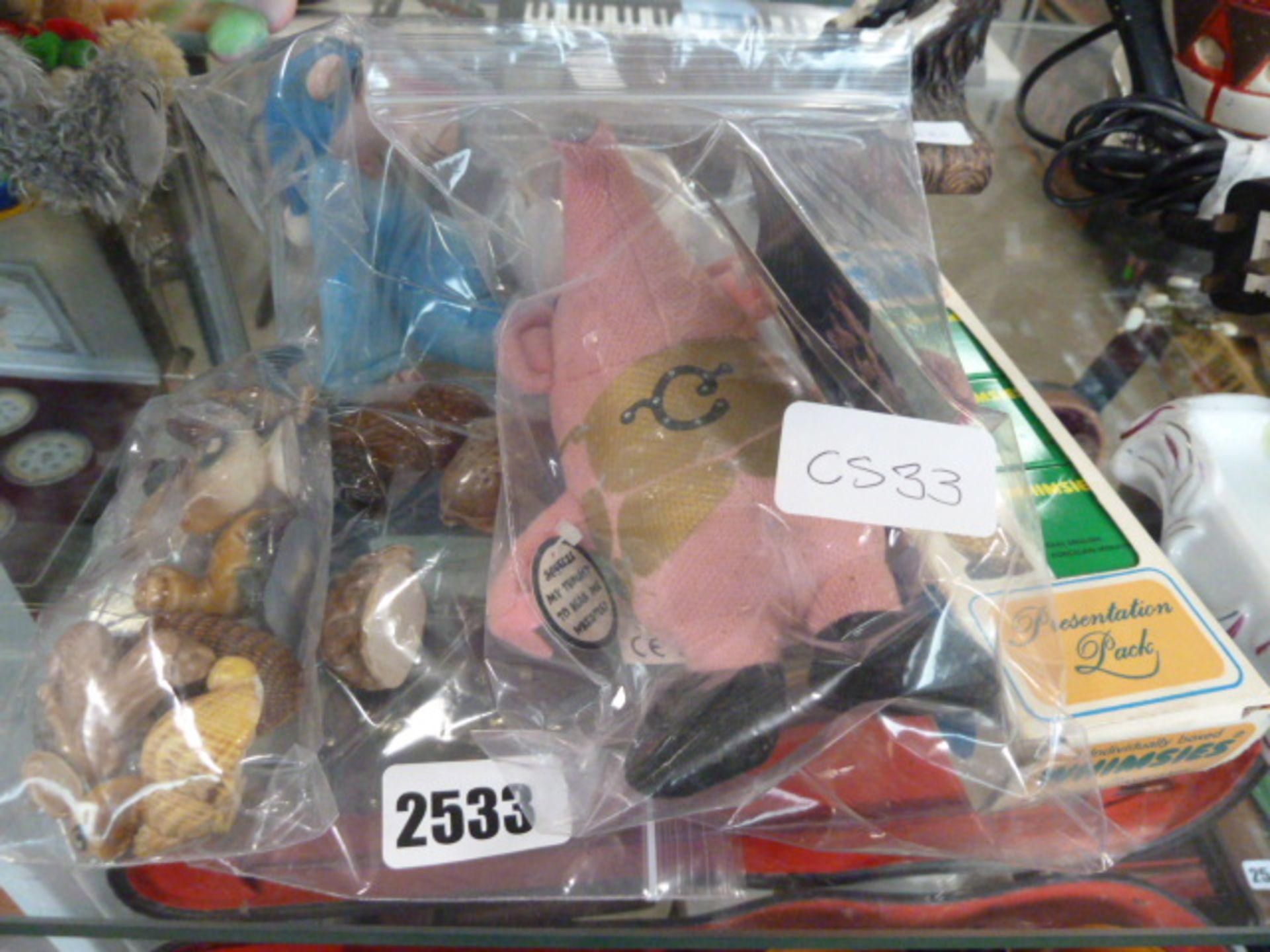 Selection of wade whimsies in box, pink panther collectable candle and clanger character