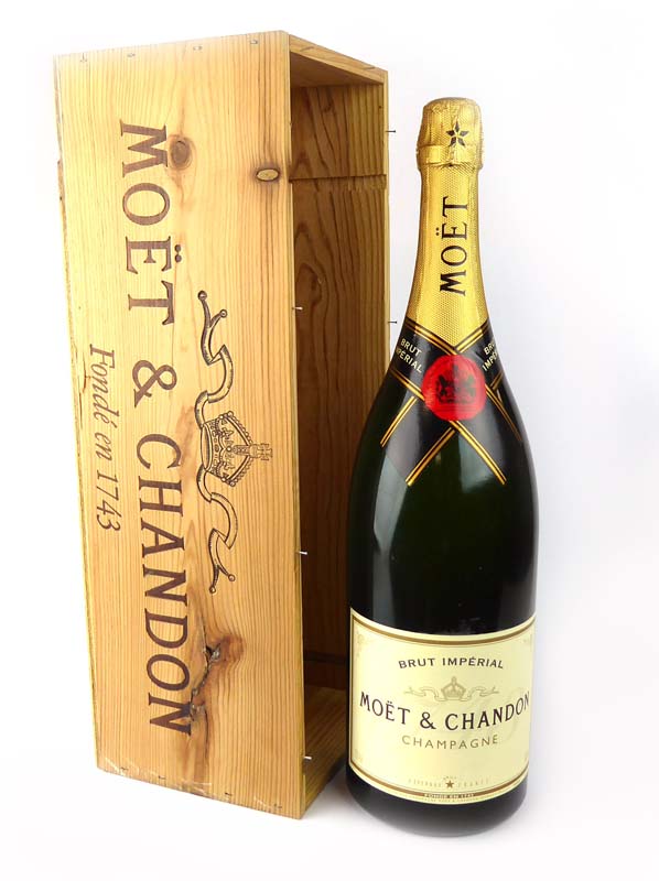 A Jeroboam of Moet & Chandon Brut Imperial Champagne with own wooden box 3 litre 12% - Image 3 of 9
