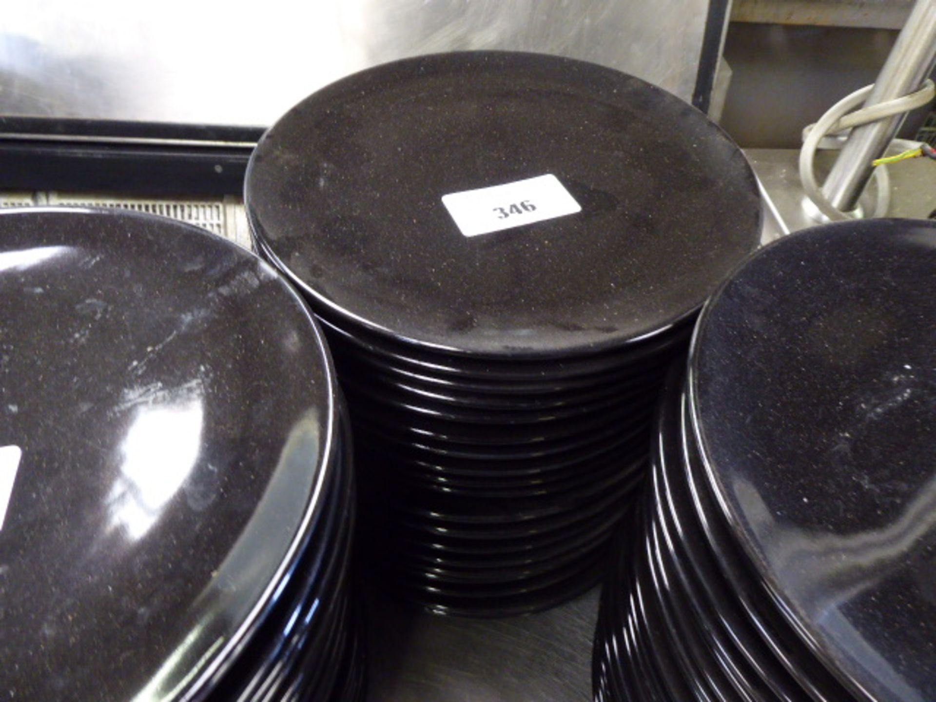 Approx. 20 x 26cm black dinner plates