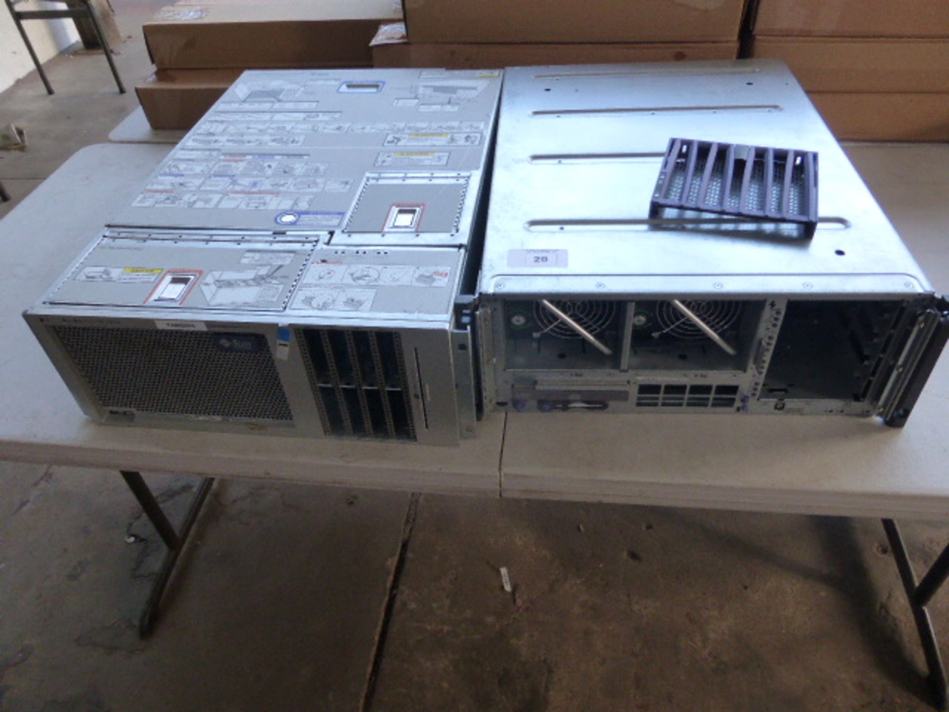 2 Sun rack mounted servers, no hard drives; 1 Sun Fire V445 and the other similar - Image 3 of 3