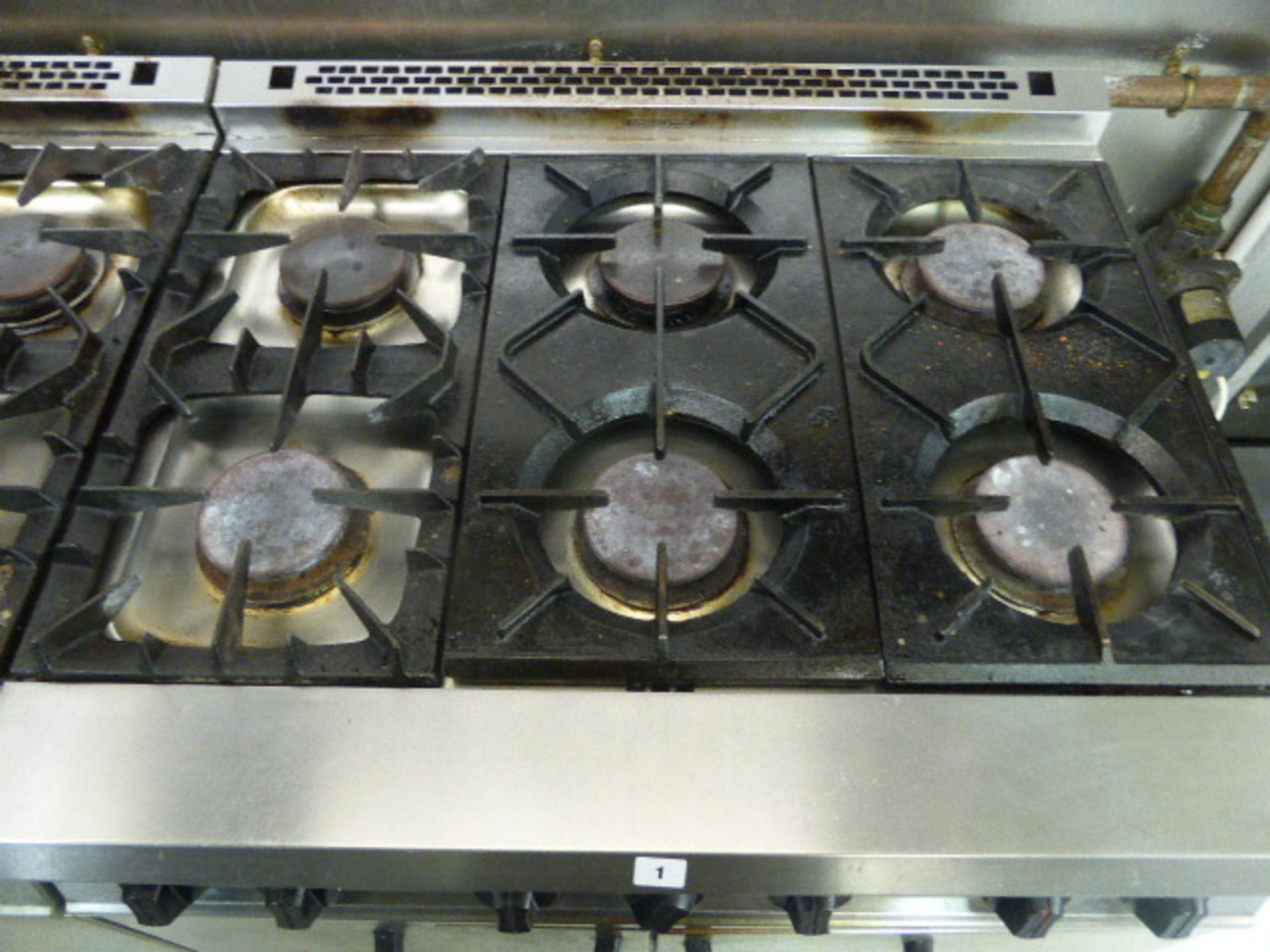 90cm gas Falcon Dominator 6-burner cooker with 2-door oven under - Image 2 of 3