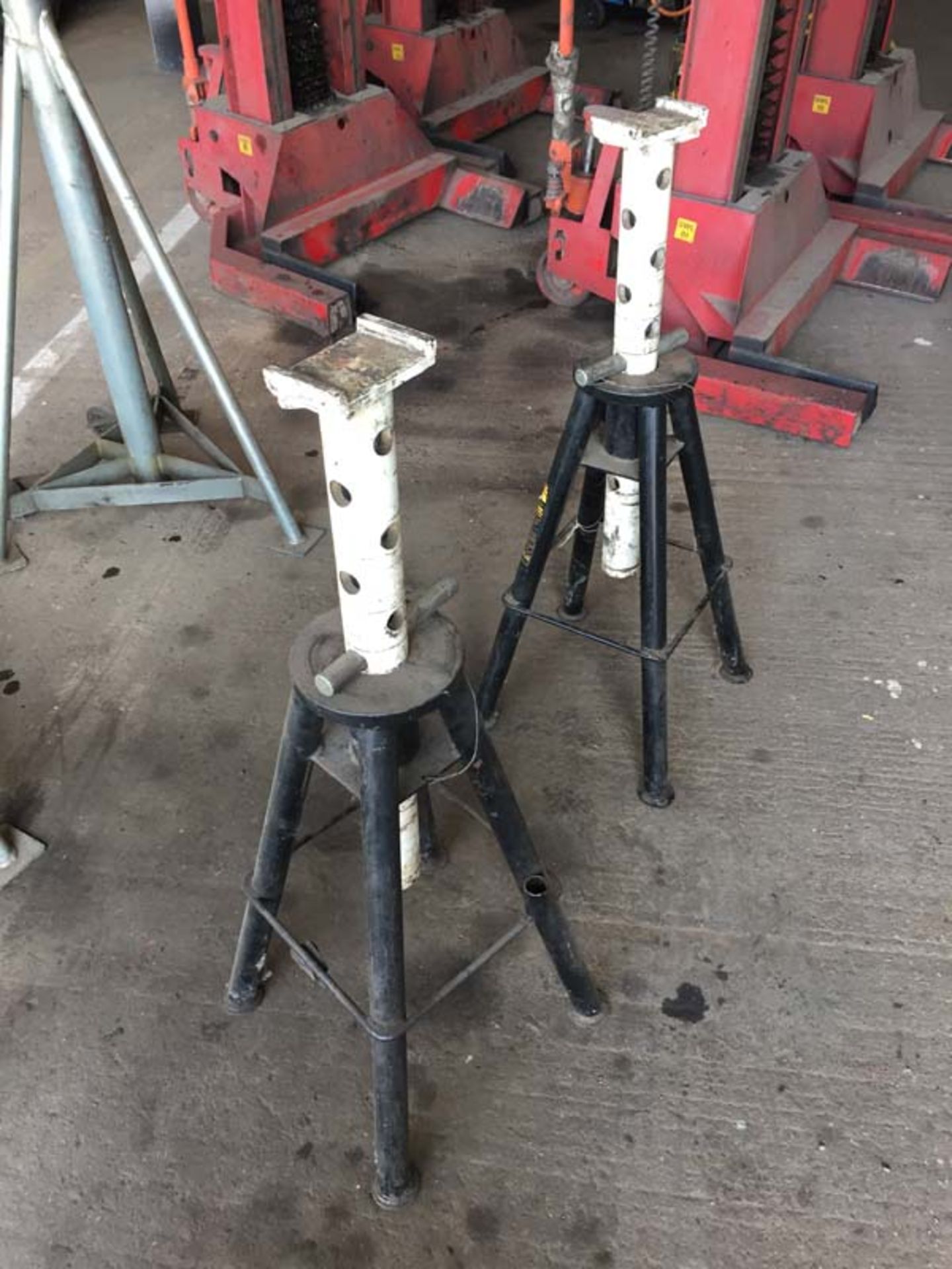 Pair of Premiere 10 ton axle stands