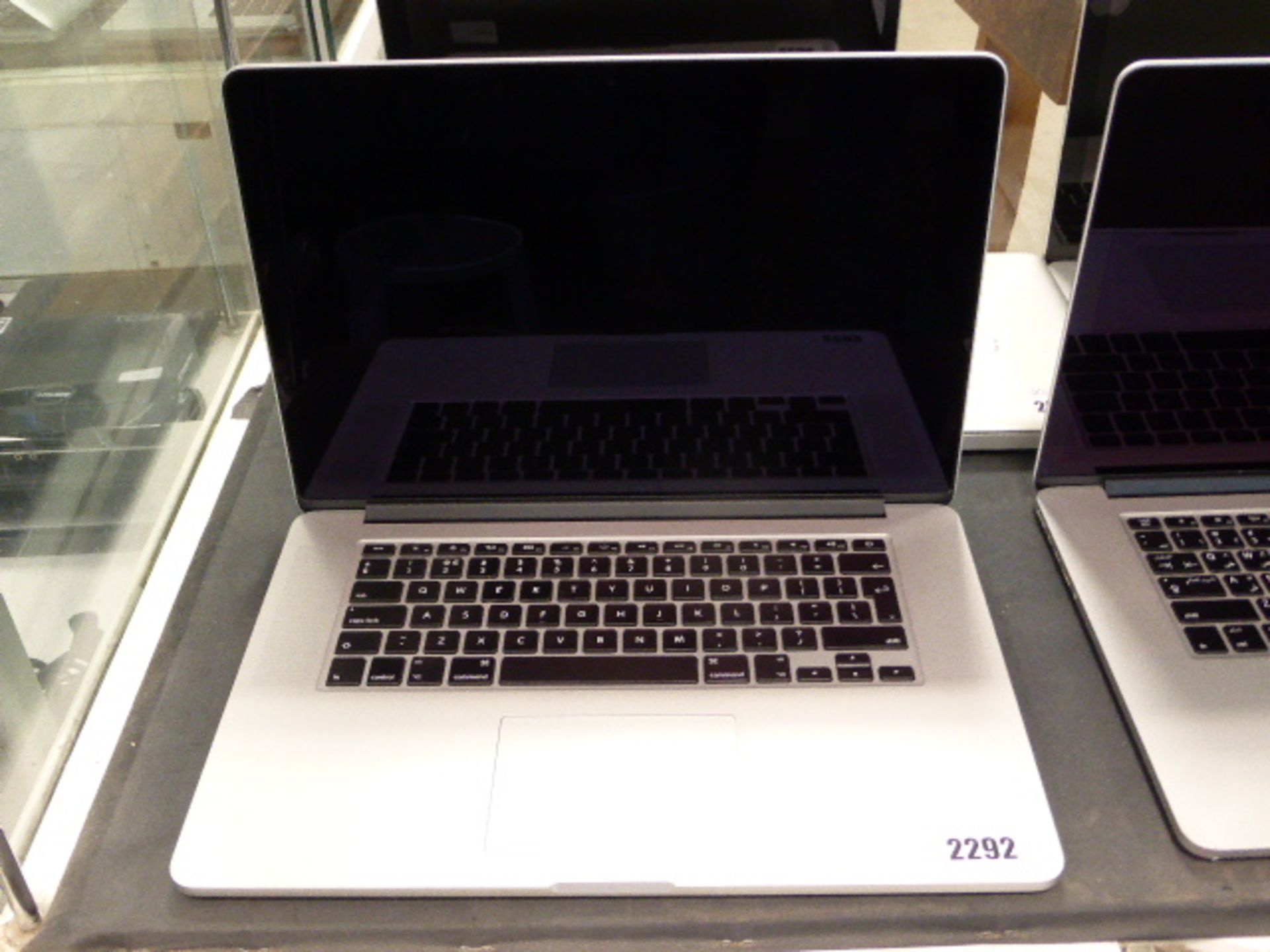 Apple MacBook Pro A1398 (af)