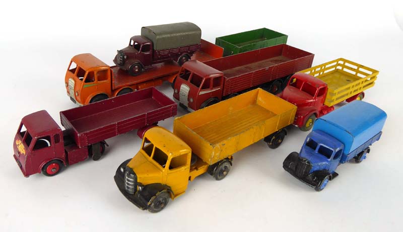 A mixed group of pre-war and later diecast commercial models, mostly Dinky including Foden flatbed,